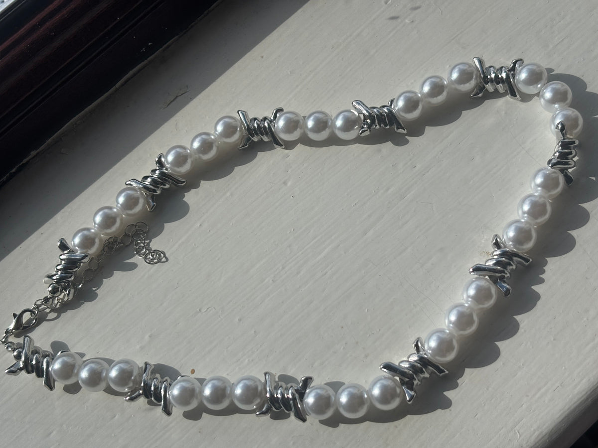 Silver and Pearl Barbed Wire Chain