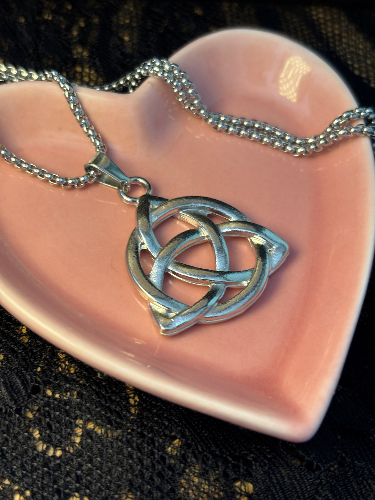Unisex Triquetra Chain