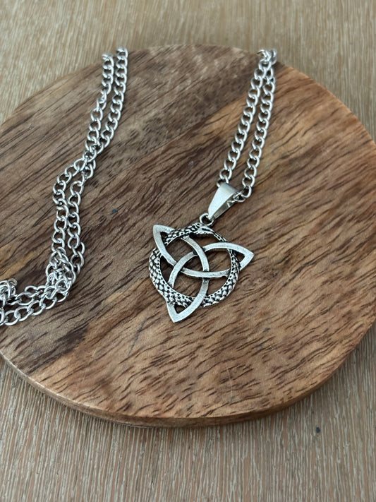 Triquetra Snake Chain