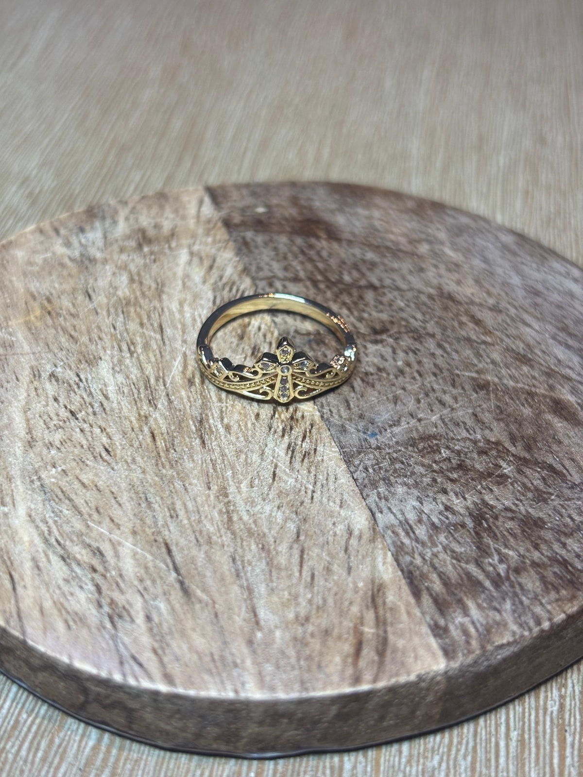 Stunning Cross Ring