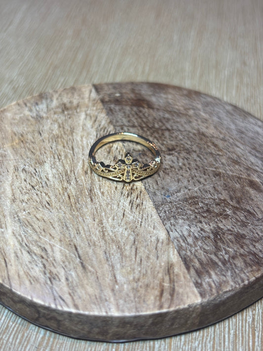 Stunning Cross Ring