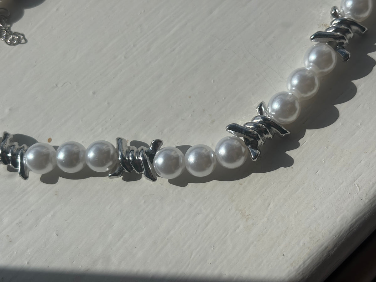 Silver and Pearl Barbed Wire Chain