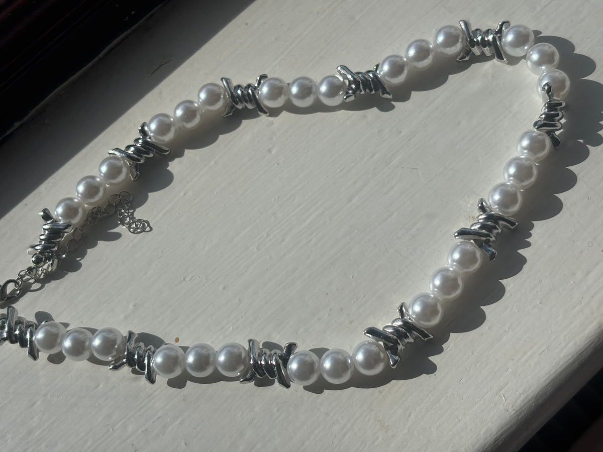Silver and Pearl Barbed Wire Chain