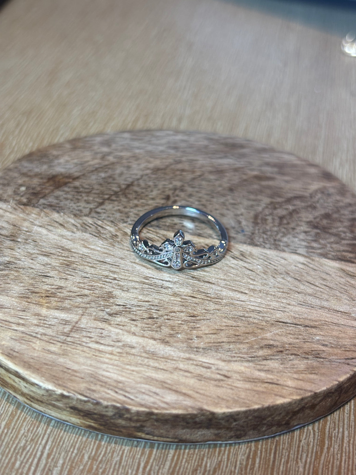 Stunning Cross Ring