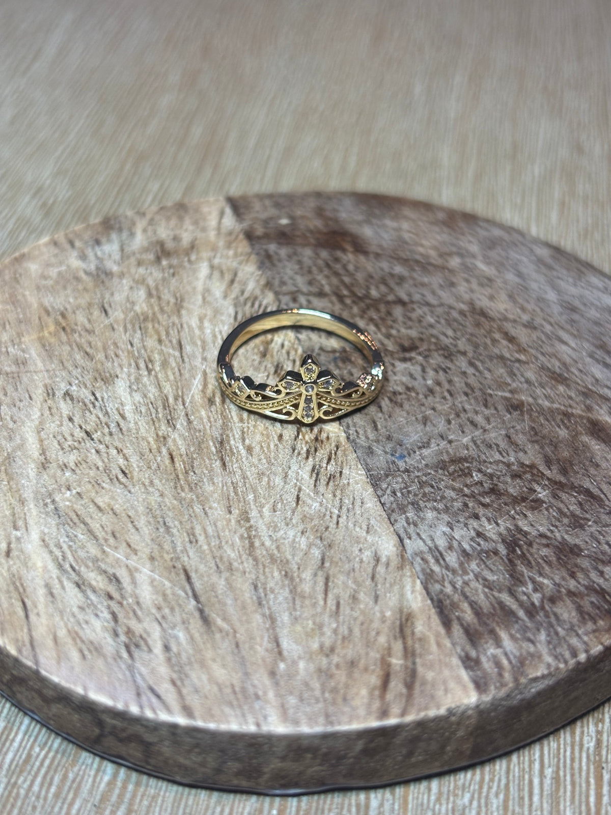 Stunning Cross Ring