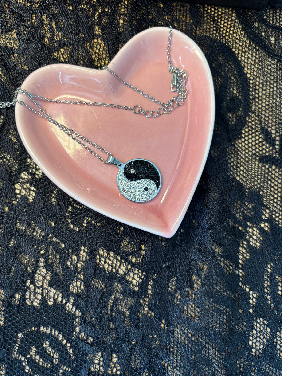 Yin and Yang Chain