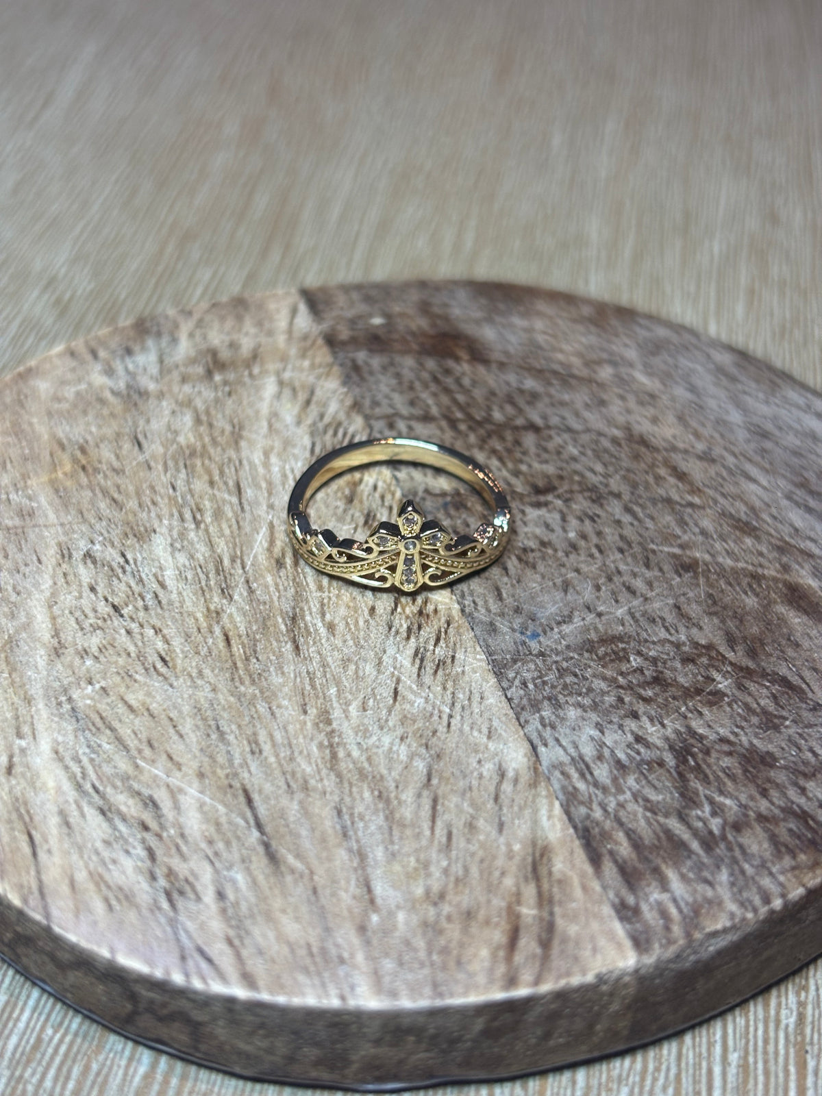 Stunning Cross Ring