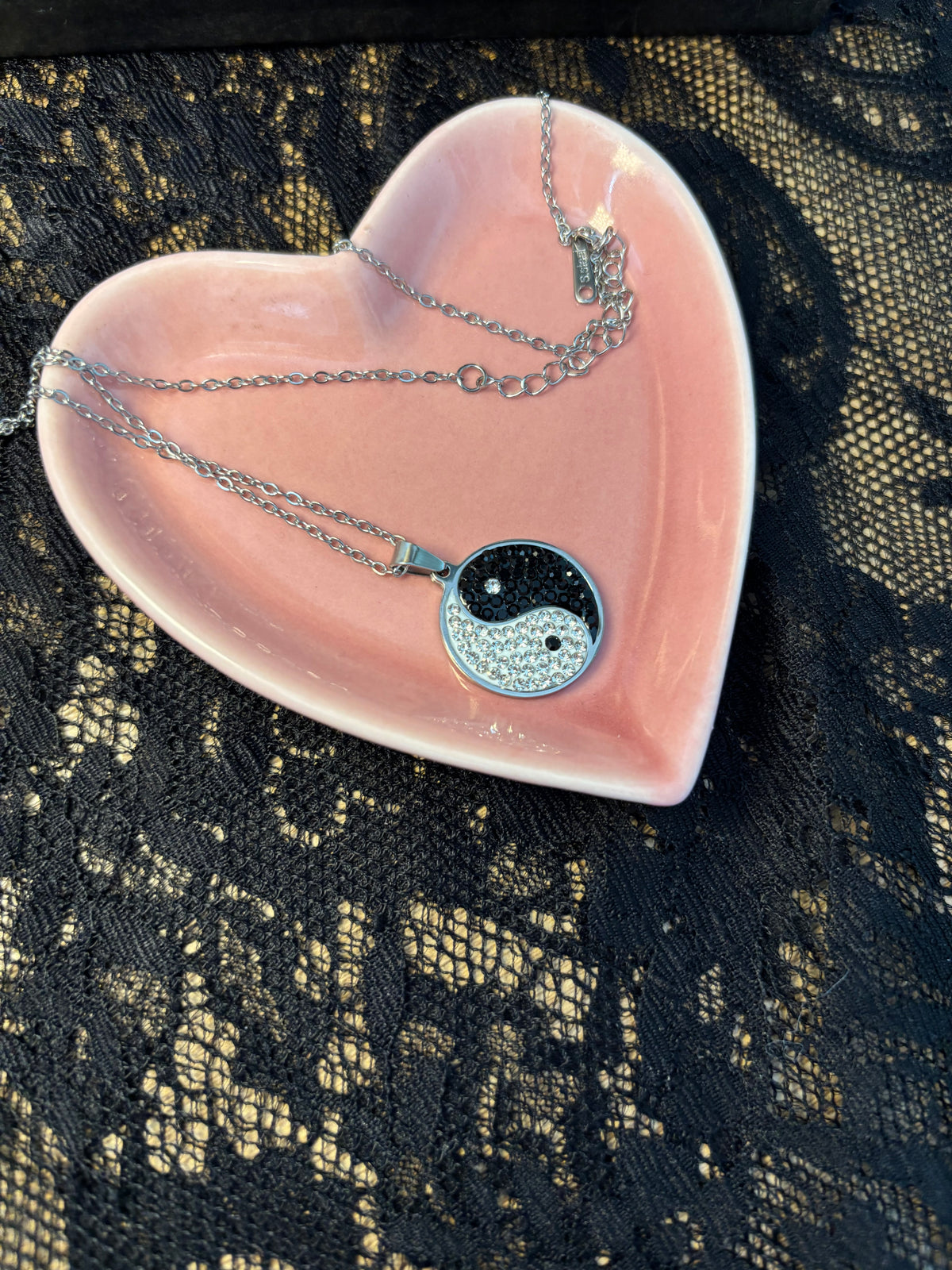 Yin and Yang Chain
